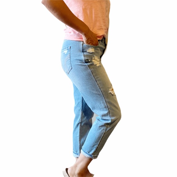 Hollister High Rise Girlfriend Jeans - Picture 3 of 12